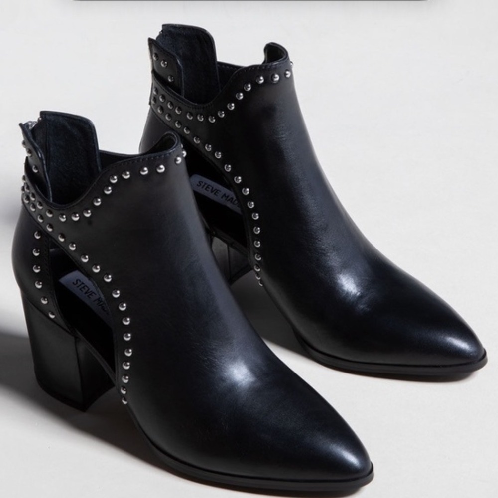 Steve Madden Justice Black Leather Studded Cutout Block Heel Booties Size 6M